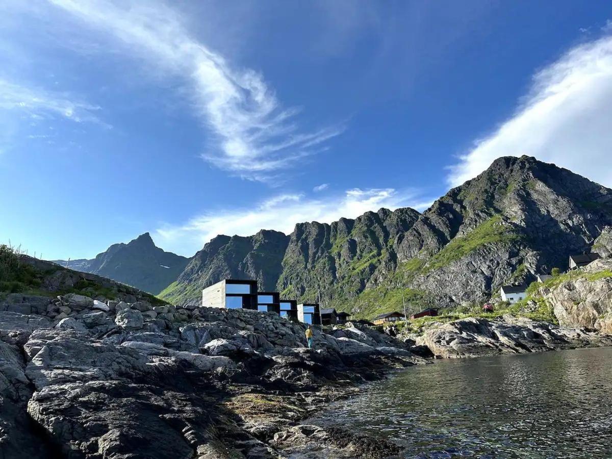 High End Sea Cabins At A In Lofoten Moskenes Bagian luar foto